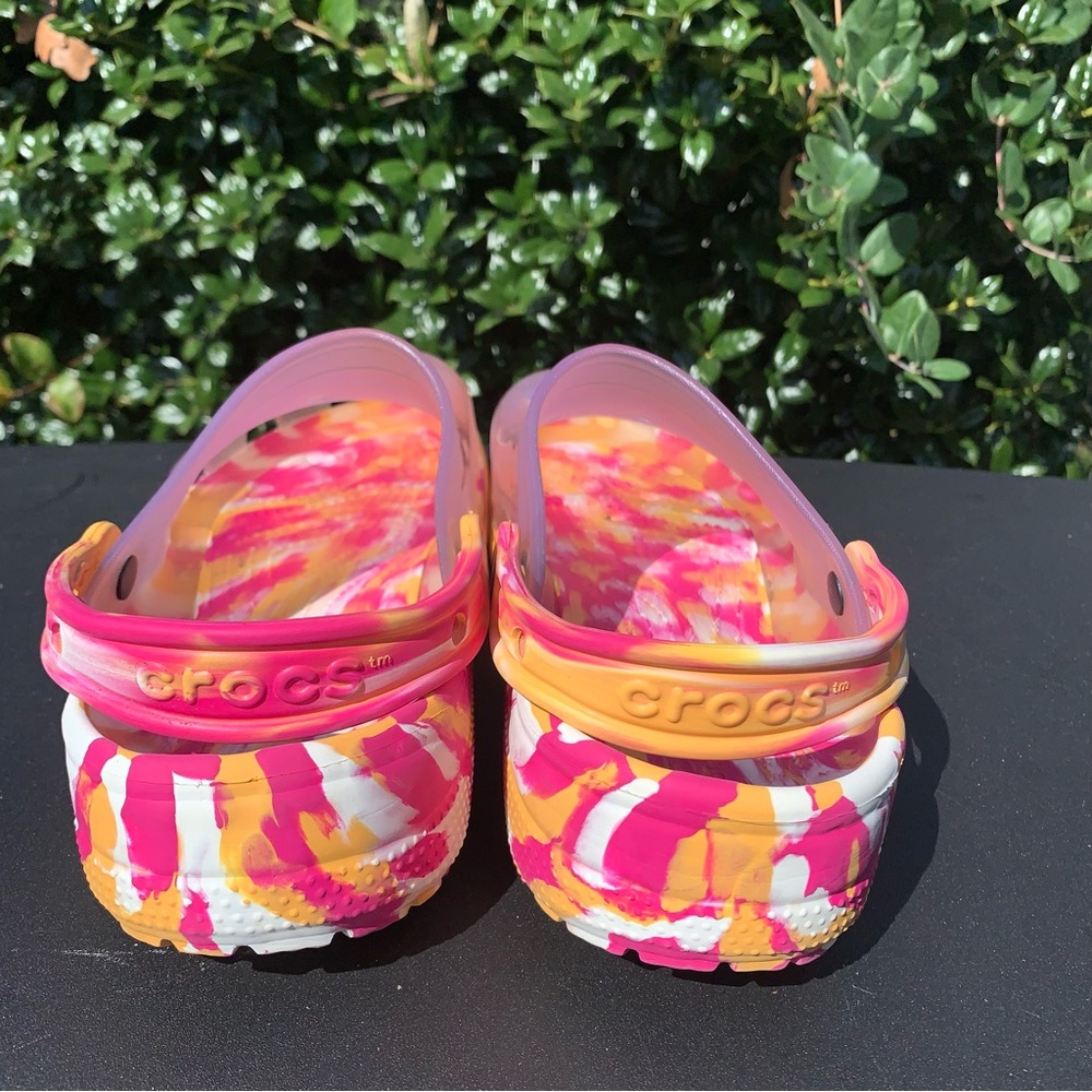 Crocs Classic Translucent Marbled Clog Orange/Pin… - image 6